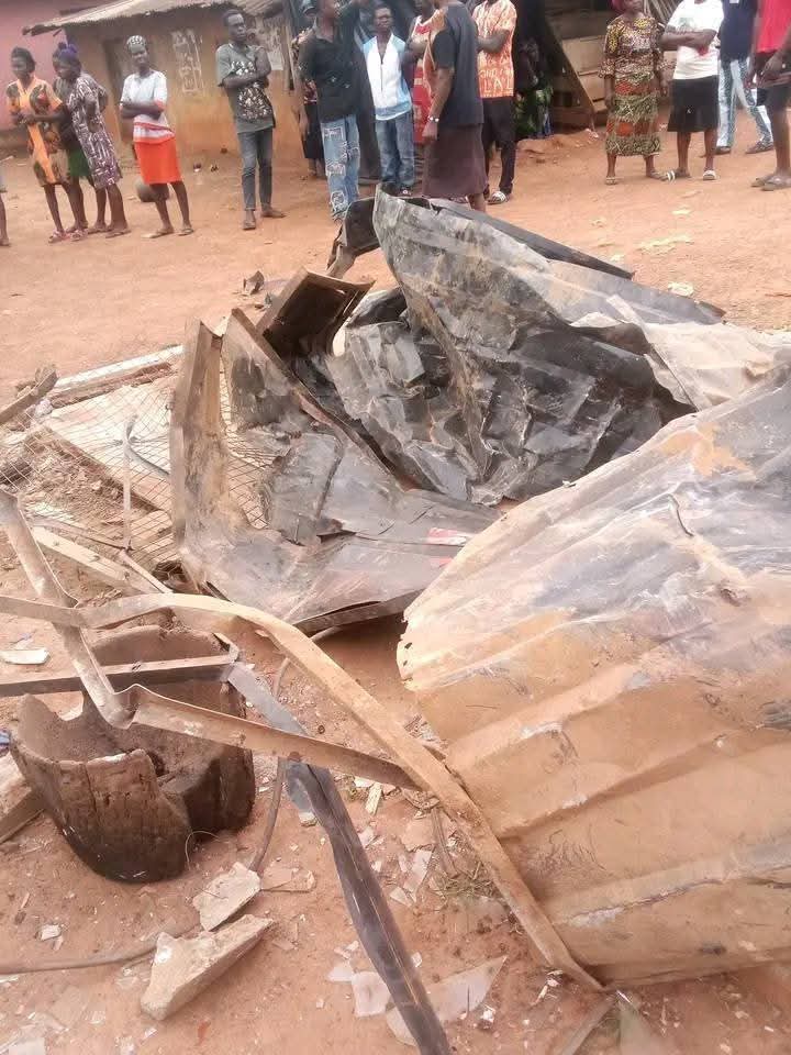 Three Die As Concrete Mixer Rams Into Shop In Ebonyi