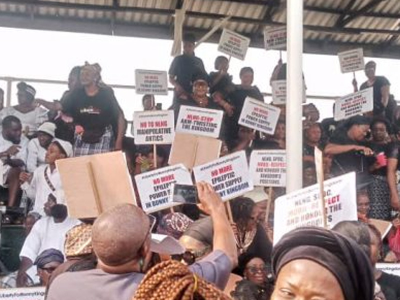Contractors Protest