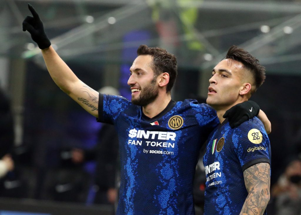 Hakan Calhanoglu Lautaro Martinez