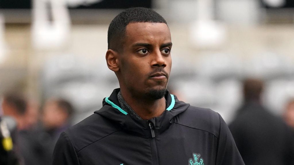 Isak Breaks Silence, Insists On Leaving Newcastle; Club Disagree