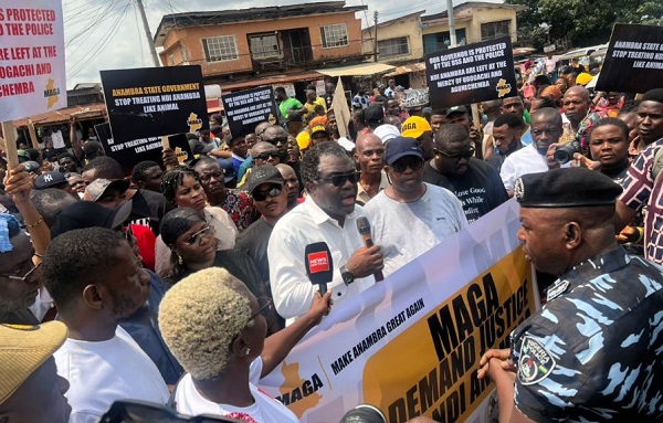 Protesters Shut Roads, Block Police Gate In Anambra