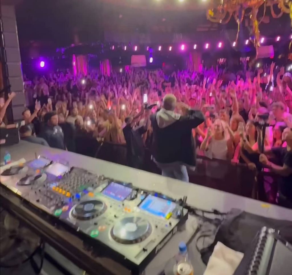 Man Pretends To Be Justin Bieber In Las Vegas, Gets Caught And Banned For Life