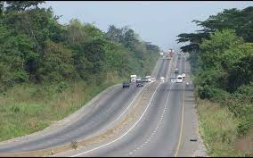 Truck Loses Control On Lagos-Abeokuta Expressway, Motorcyclist Escapes Serious Injury