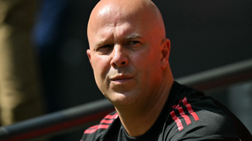 Liverpools Dutch Manager Arne Slot 1015527550
