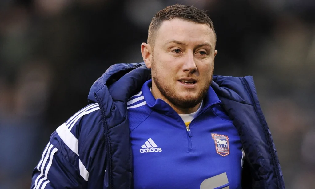 Kenny Challenges Rooney To Boxing Match Over Aguero’s 2012 Goal