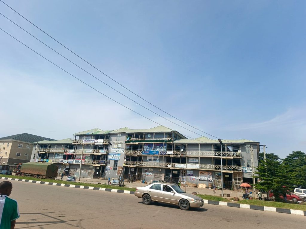 Nnamdi Kanu: Jabi Plaza Shut Down As Police Fire Tear Gas At Protesters, Traders