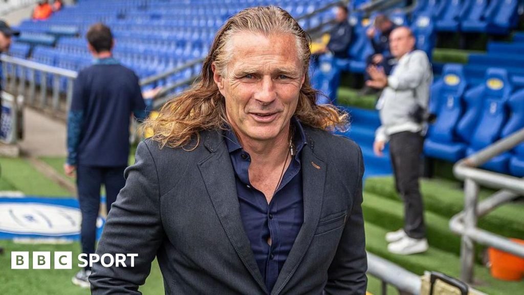 161F3780 Bbd8 11F0 8456 Eff94716B162 Gareth Ainsworth: Gillingham Boss Returns After Heart Surgery