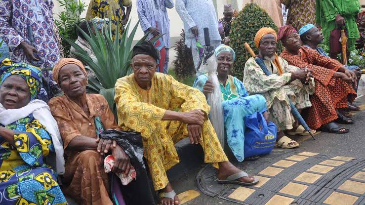 Unpaid Arrears: Pensioners Give Fg Deadline, Plan Naked Protest