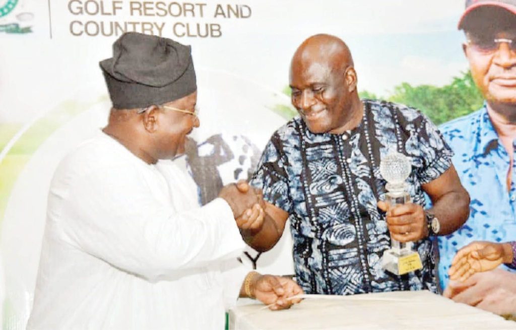 Fred Otodo R After Winning The Overall Best Net At Engr. Yakubus 70Th Birthday Golf Kitty