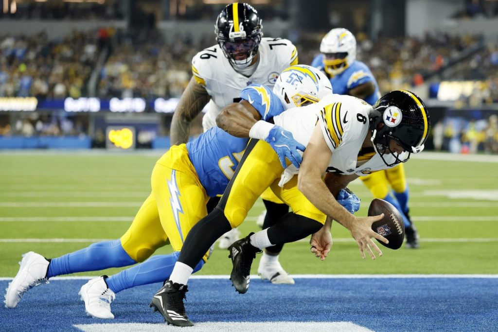 Steelers-Chargers Takeaways: L.a. Defense Makes It A Tough Night For Aaron Rodgers