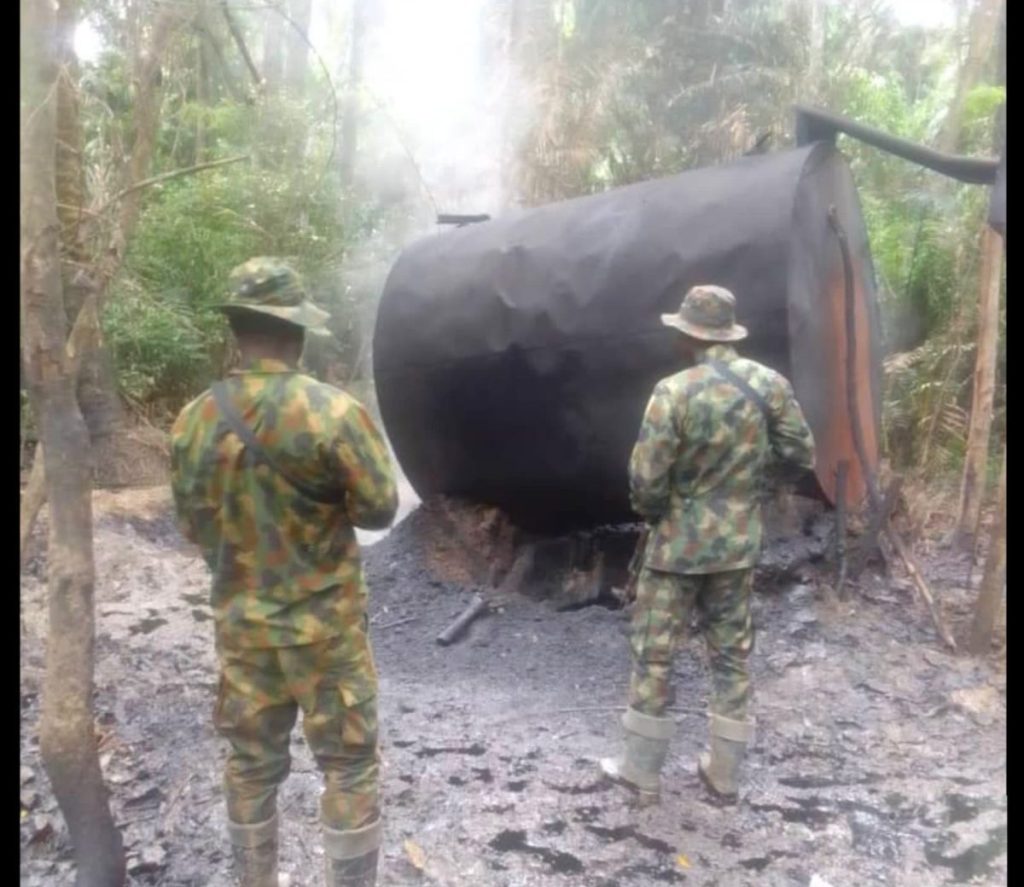 Troops Arrest 14 Suspected Oil Thieves In Niger Delta
