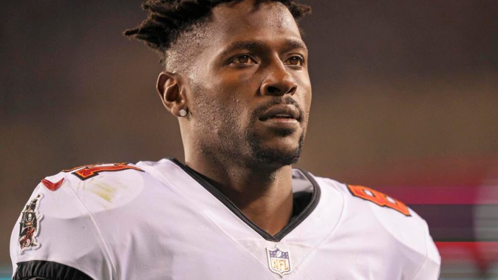 Antonio Brown Extradited To United States To Face Attempted Murder Charge, Per Report
