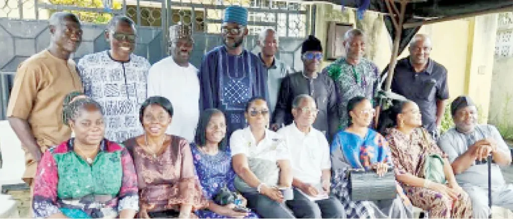 Fgc Odogbolu 84/90 Set Reunites With Former Principal, Adefolaju