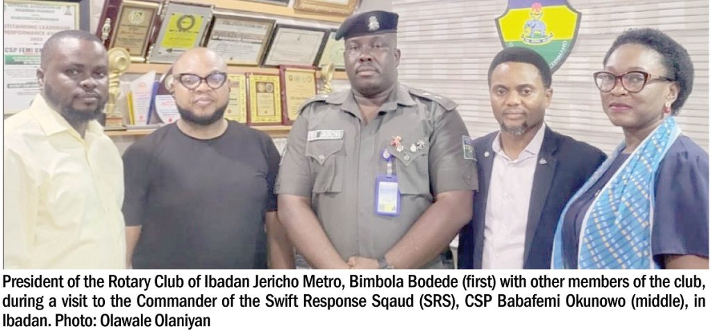 Rotary Club Honours Srs Commander Over Community Service