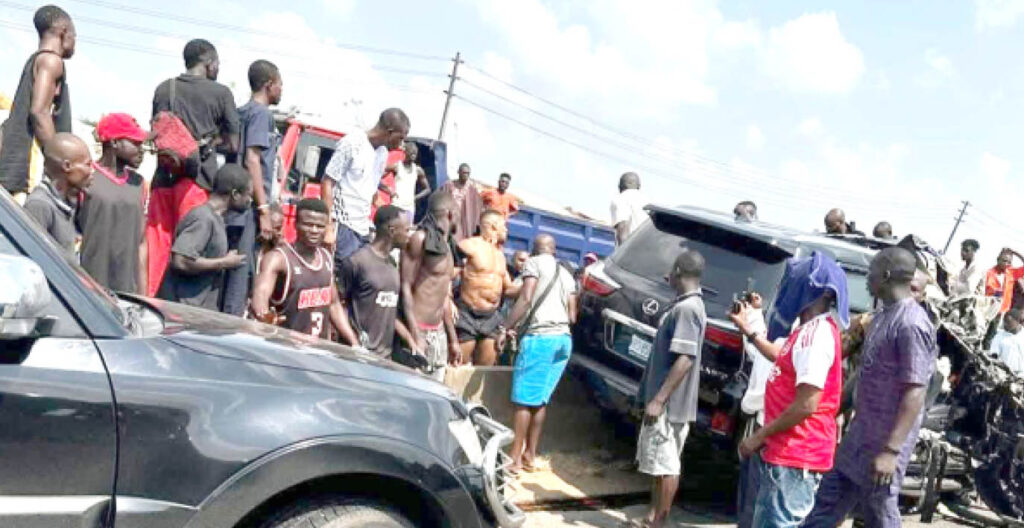 Former Heavyweight Champion Anthony Joshua Rescued From The Scene Of Accident Along Lagos Ibadan Expressway Ogun State Yesterday Former Heavyweight Champion Anthony Joshua Rescued From The Scene Of Accident Along Lagos Ibadan Expressway Ogun State Yesterday
