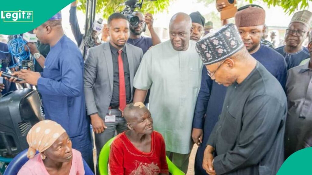 D3Ed61797Cef52C4 D3Ed61797Cef52C4