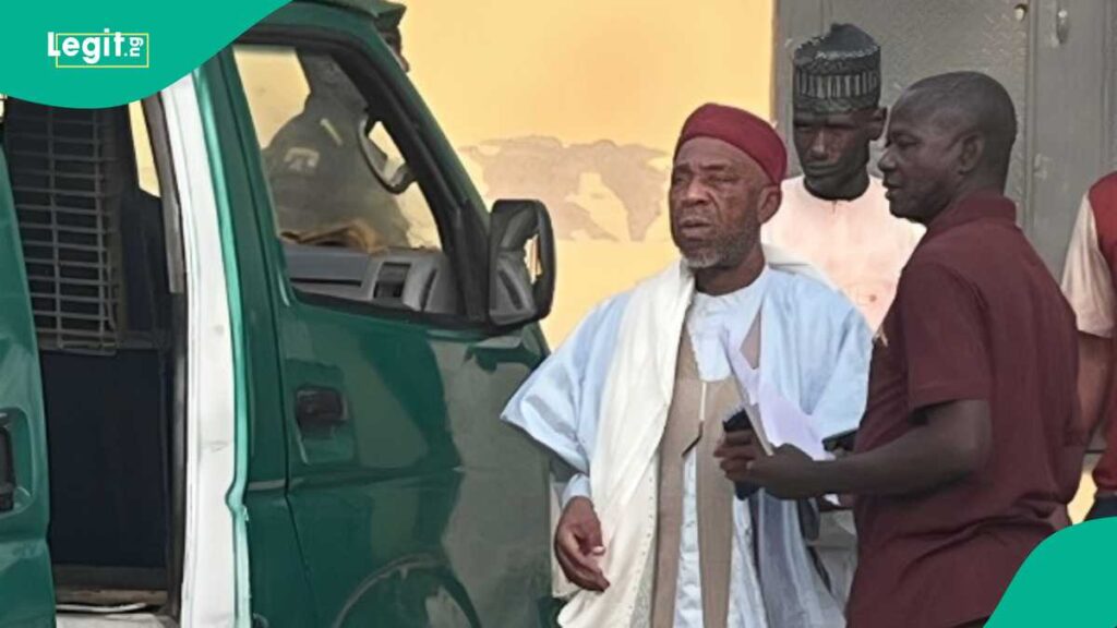 E8F2Dd81D67F4352 E8F2Dd81D67F4352