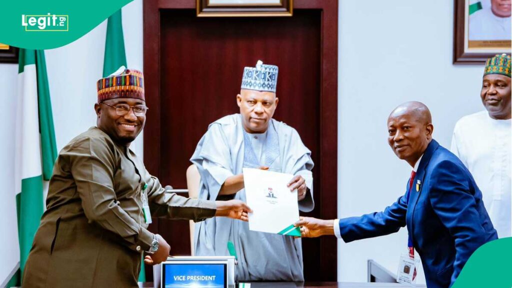 8720974e31265ec8 8720974e31265ec8