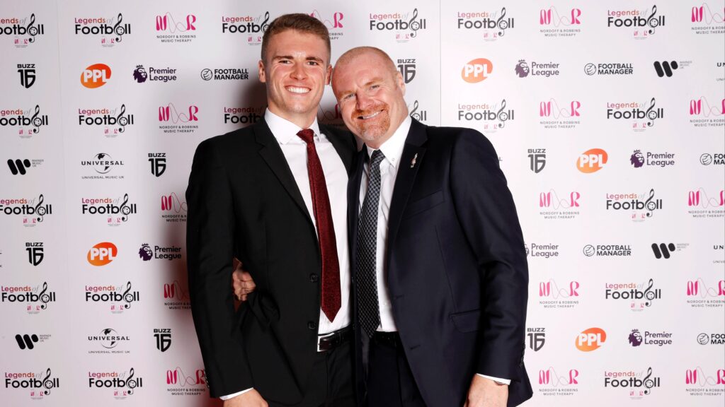 Crop 3959053 Crop 3959053