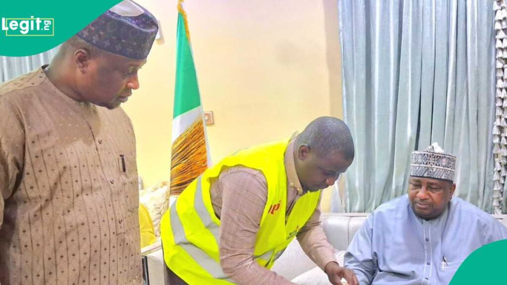 f3c183a73b36cf9c f3c183a73b36cf9c