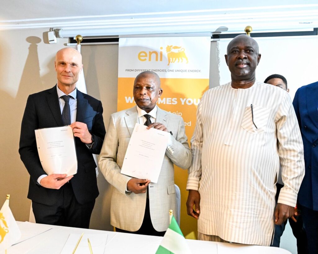 42C3B5F7 3D52 4C19 A204 F31B28Dc392C 42C3B5F7 3D52 4C19 A204 F31B28Dc392C