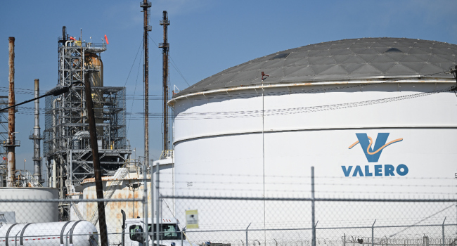 The Valero Logo Is Displayed On A Tank At The Valero Wilmington Oil Refinery Adjacent To The Ports O The Valero Logo Is Displayed On A Tank At The Valero Wilmington Oil Refinery Adjacent To The Ports O