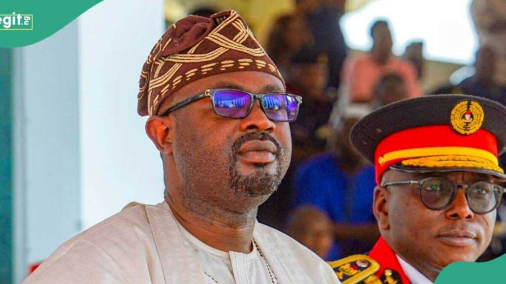 C1Ae915D79Cef16A C1Ae915D79Cef16A